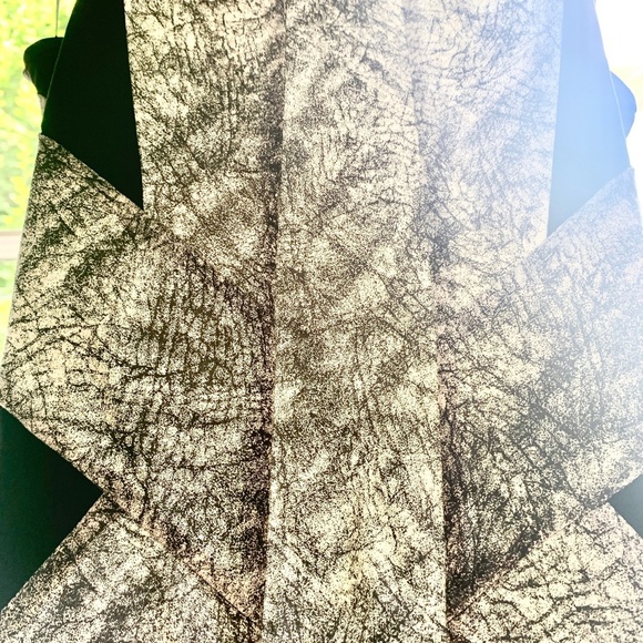 JEALOUS TOMATO Women’s Dress👗 Black & White Etched Print🖤🩶🤍 (Small) LIKE NEW - Picture 8 of 9